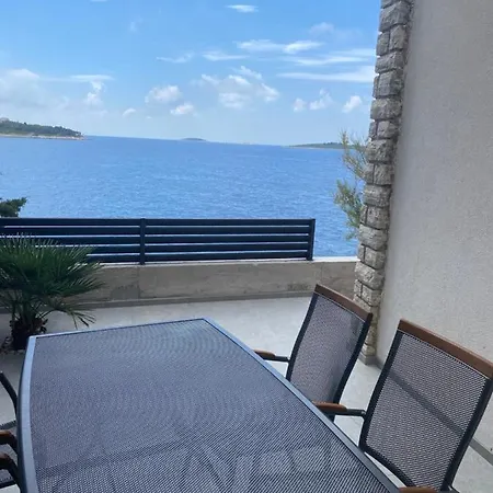 Svemir Διαμέρισμα