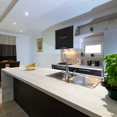 Apartment Svemir