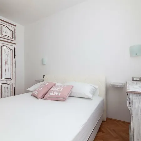 Appartement Svemir Primošten
